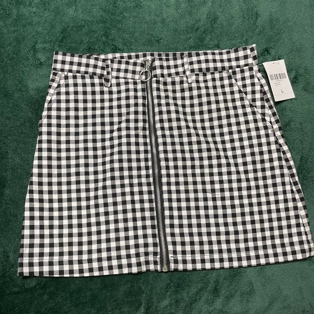 FOREVER 21 checkered skirt